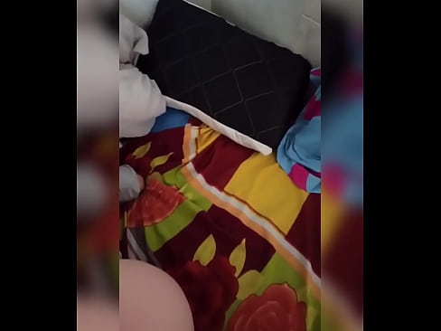 ❤️ منهنجي روم ميٽ گهر ۾ اڪيلي رهي ٿي ڇاڪاڻ ته هن جو مڙس موڪلن تي وڃي ٿو ۽ مان موقعو وٺان ٿو ته هن کي چوسان ۽ هن جي گدا کي کير سان ڀريان. ❤️❌ جنس